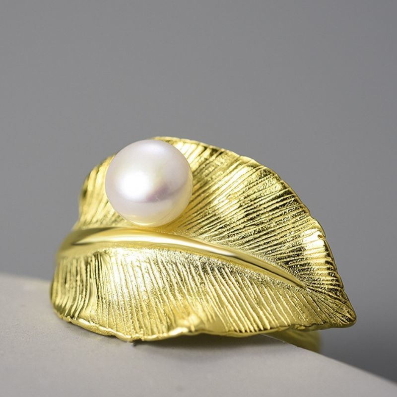 桜の葉のリング - 自然の美しさを指先に取り入れる R421