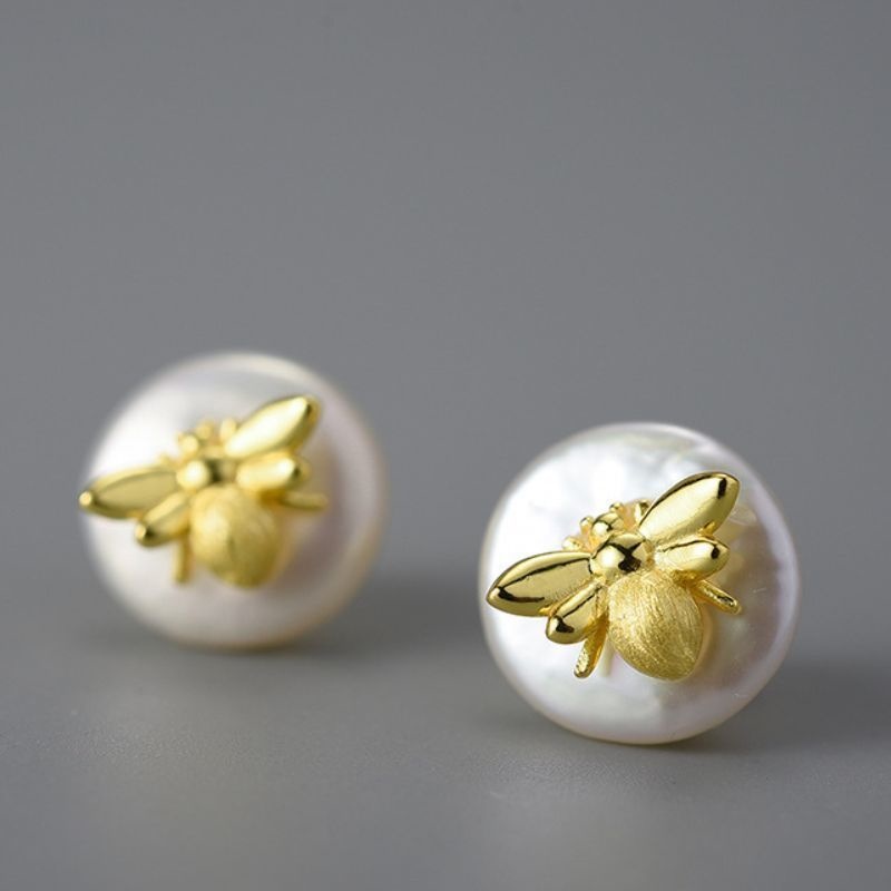 蜜蜂のピアス - 勤勉さと協力を象徴するデザイン P196