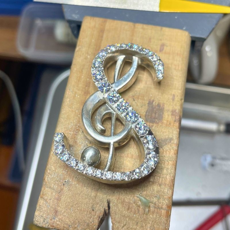 ロゴブローチ - お店のロゴをブローチにしてみませんか?