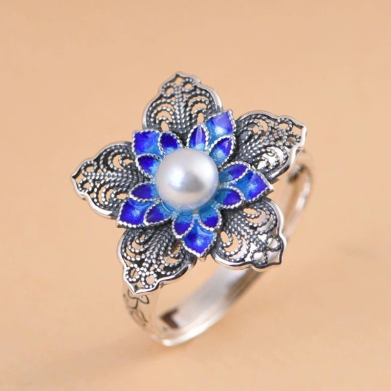ペンタスの花のリング - 個性と美しさが一層引き立つ R429