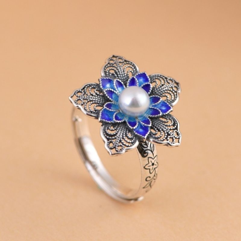 ペンタスの花のリング - 個性と美しさが一層引き立つ R429