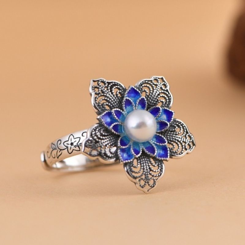 ペンタスの花のリング - 個性と美しさが一層引き立つ R429