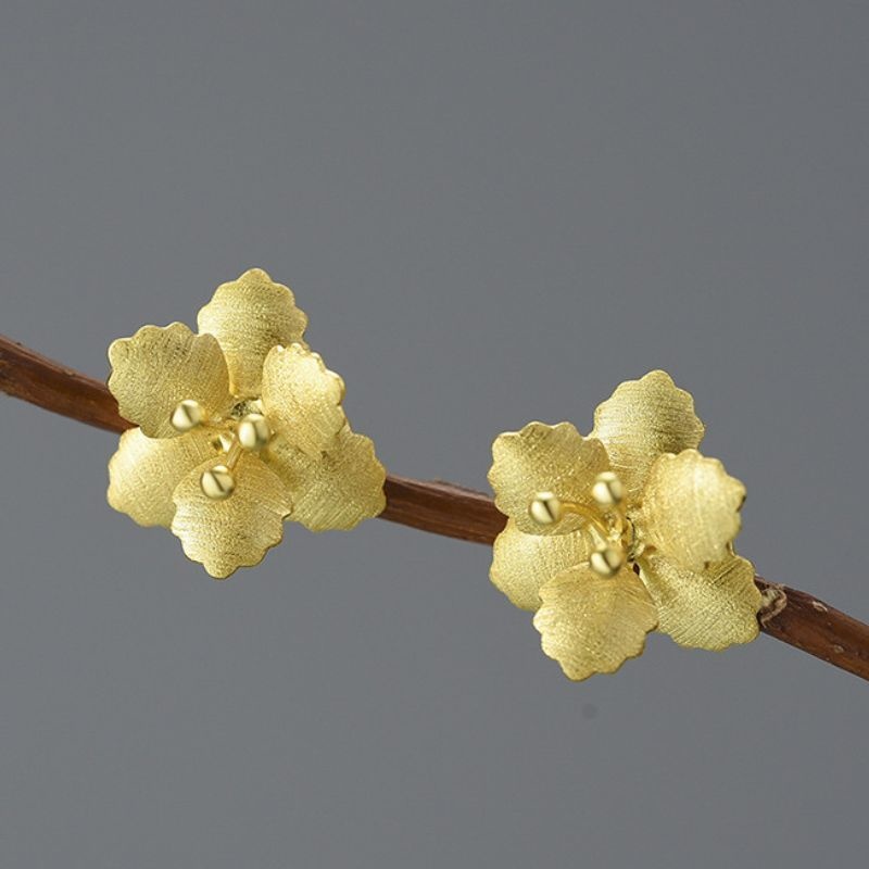 ハナカイドウのピアス - それぞれの色合いは異なる魅力 P198