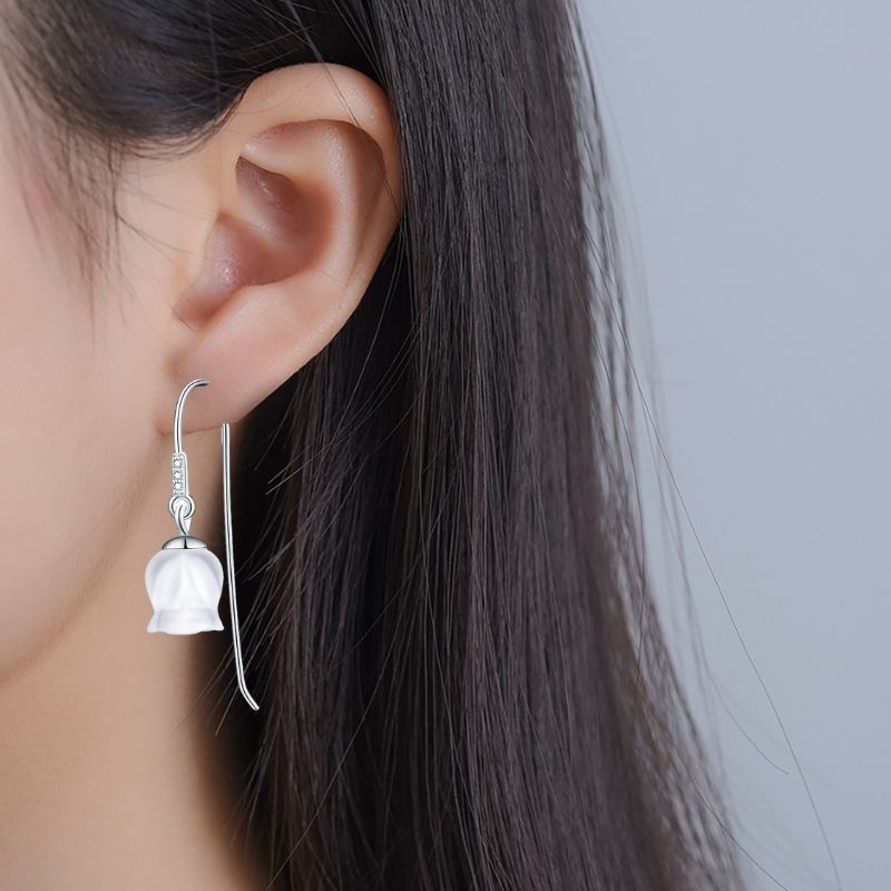 鈴蘭のピアス - 水晶を使用した繊細なデザイン P199