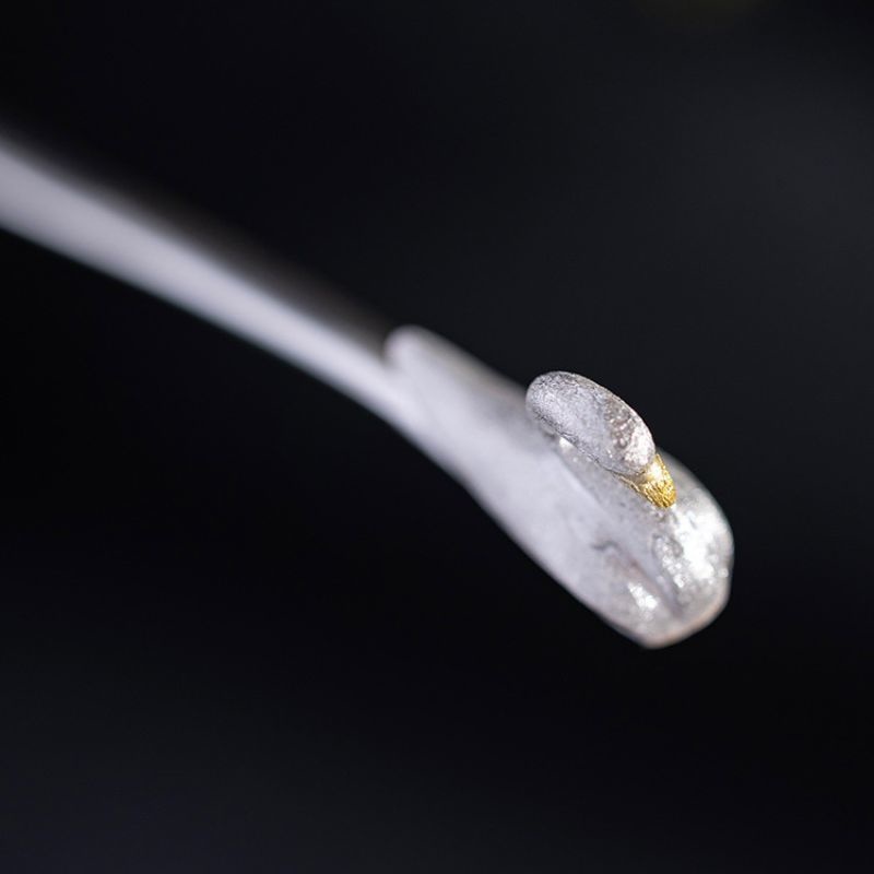 白鳥のかんざし - シンプルでありながらも華やかさを放ち K184