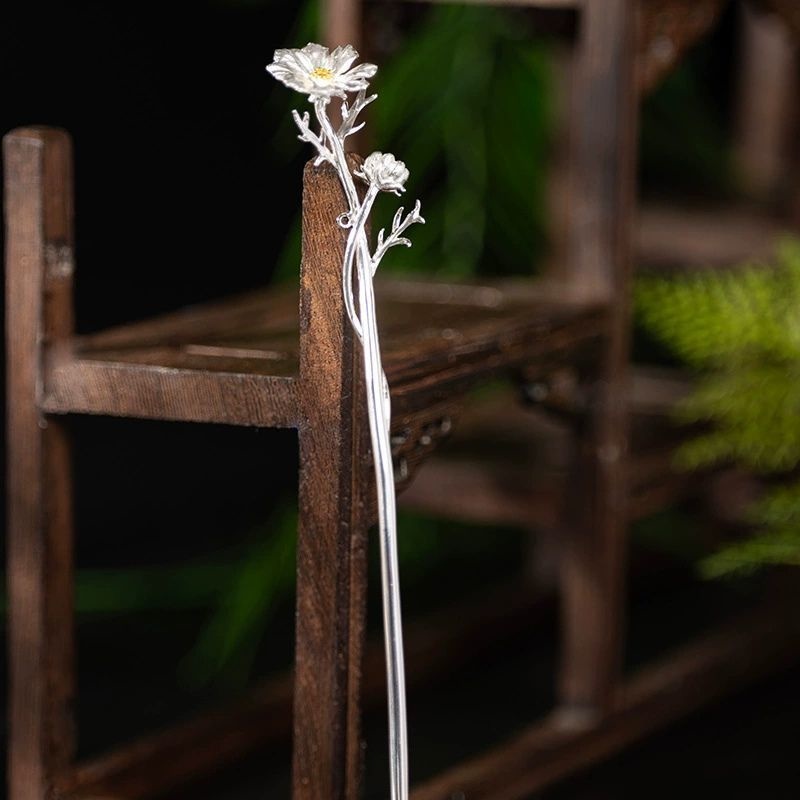 コスモスのかんざし - まるで本物の花が咲いている K185