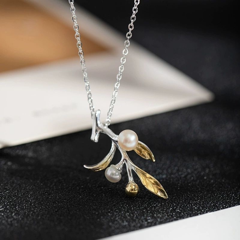 タマサンゴのペンダント - 自然の美しさをそのまま表現した N147