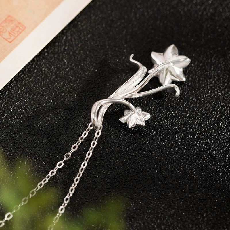 水仙のペンダント - 優雅さと自然の美しさを同時に感じる N150