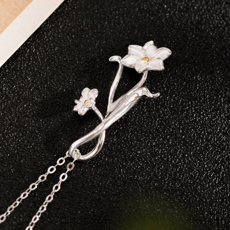 水仙のペンダント - 優雅さと自然の美しさを同時に感じる N150