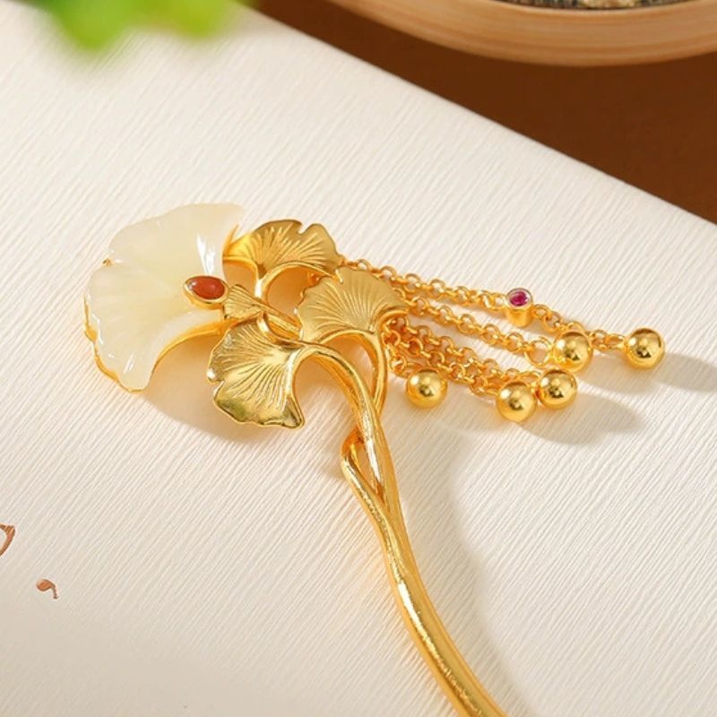 イチョウの葉のかんざし - 秋の風情を感じさせるデザイン K196