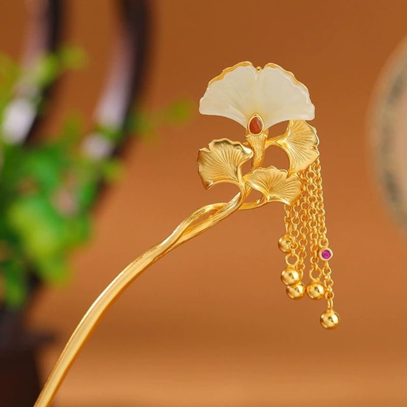 イチョウの葉のかんざし - 秋の風情を感じさせるデザイン K196