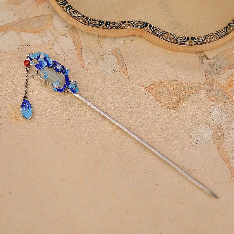 雲のかんざし - まるで雲の上を歩いているかのような気分 K197