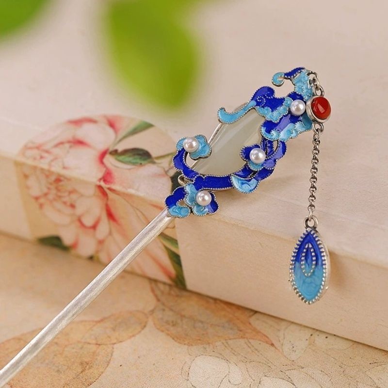 雲のかんざし - まるで雲の上を歩いているかのような気分 K197