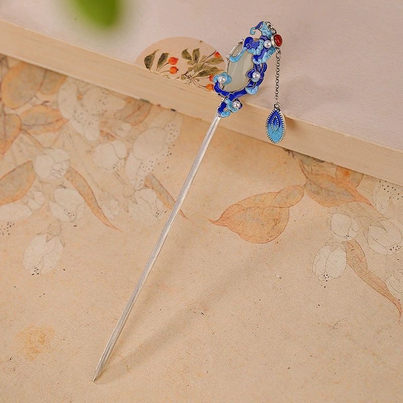 雲のかんざし - まるで雲の上を歩いているかのような気分 K197