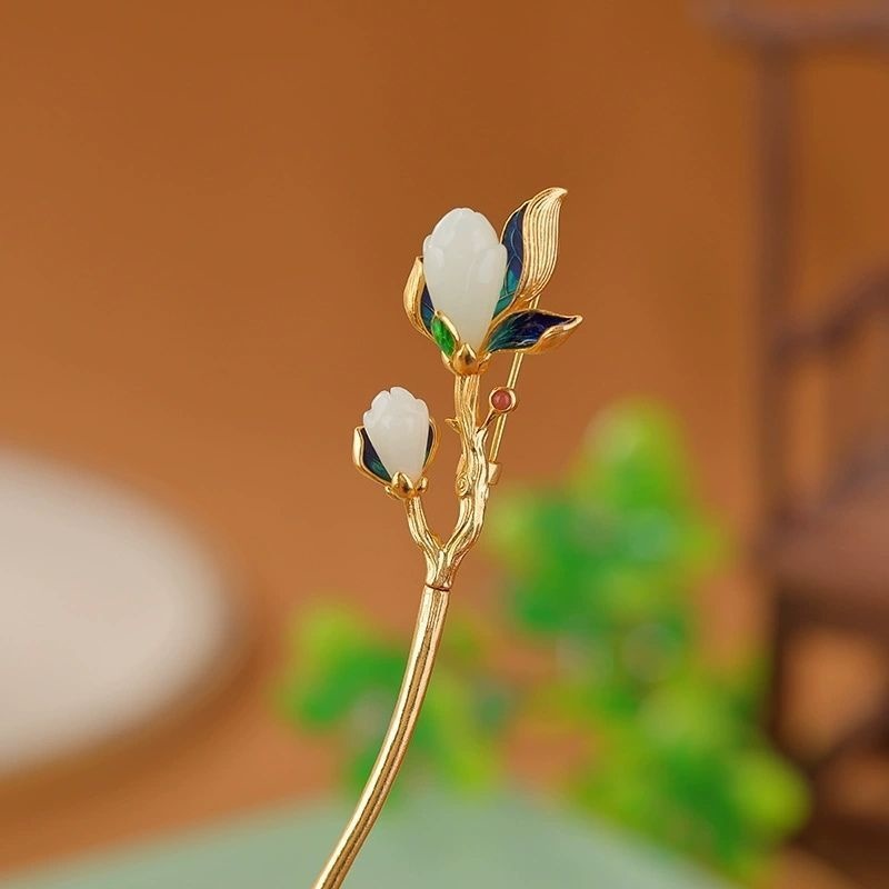 木蓮の花のかんざし&ブローチ - ネフライトが高級感を引き立る K200