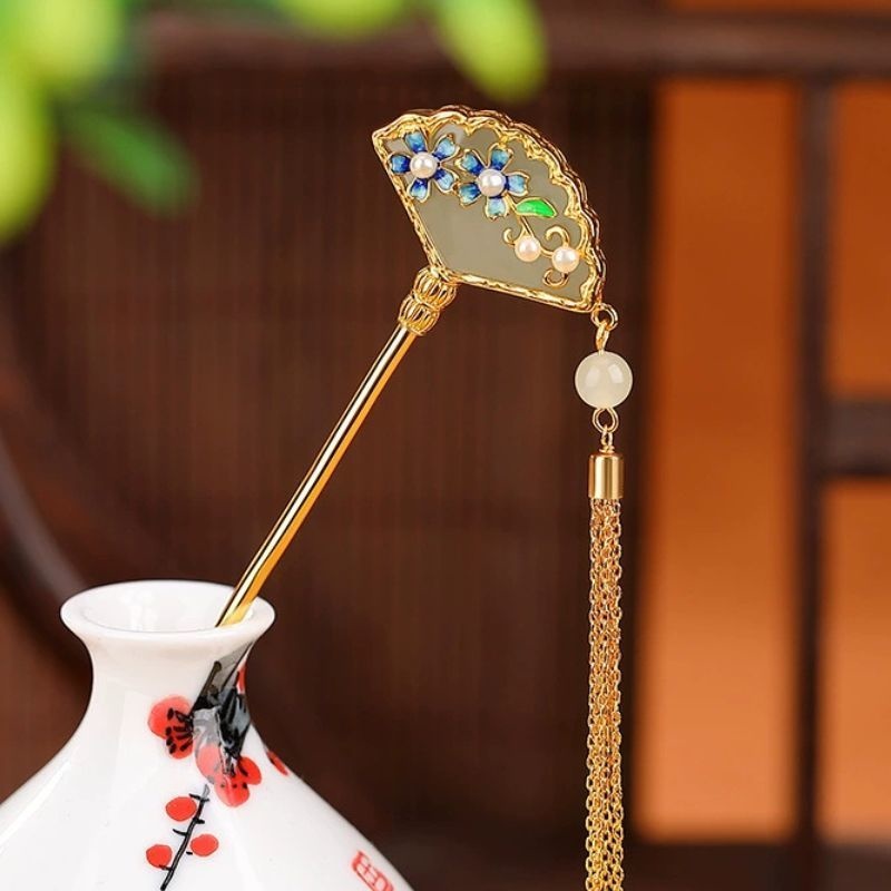 扇子の簪 - 光沢のある七宝焼きの色合いが上品さを際立たせ K201