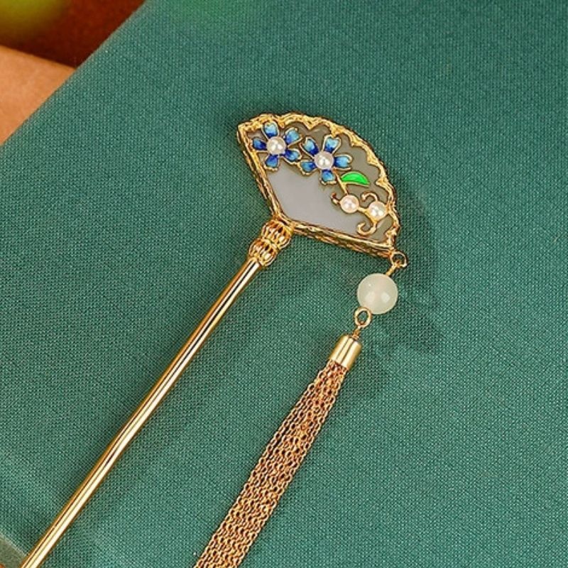 扇子の簪 - 光沢のある七宝焼きの色合いが上品さを際立たせ K201