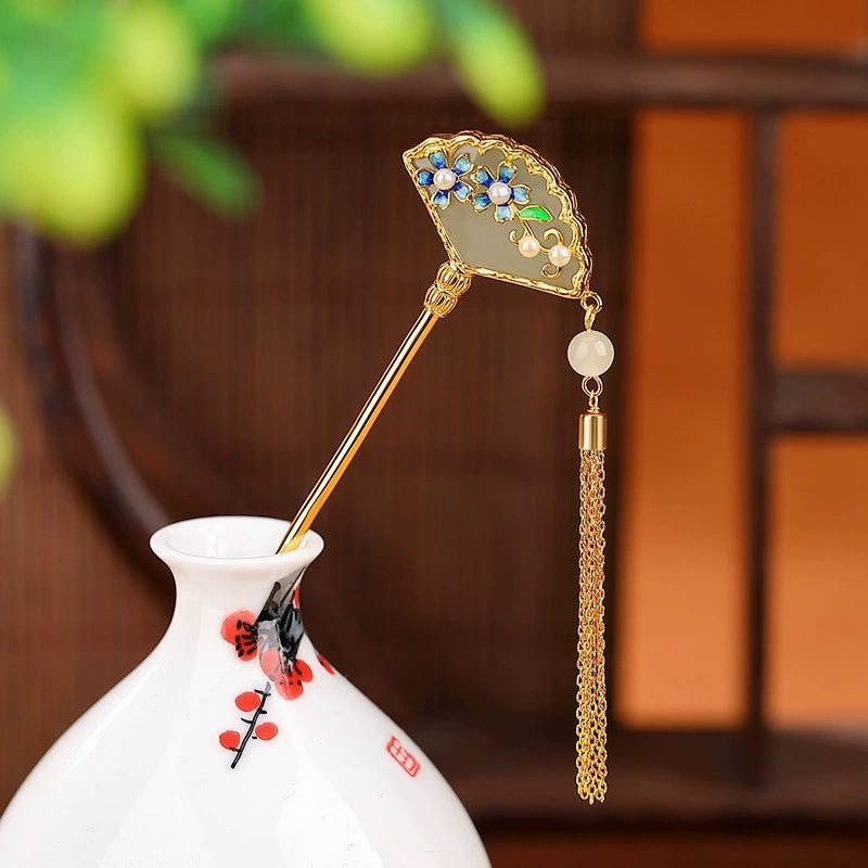 扇子の簪 - 光沢のある七宝焼きの色合いが上品さを際立たせ K201