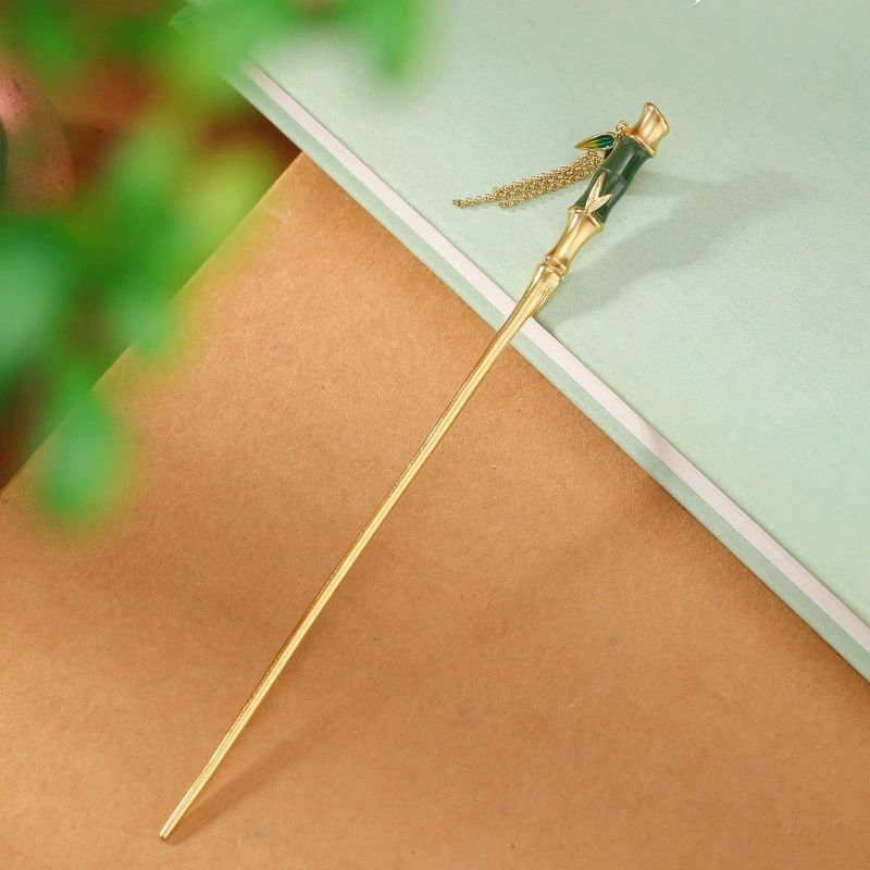 竹のかんざし - 自然の美しさを感じさせるヒスイを使用 K203