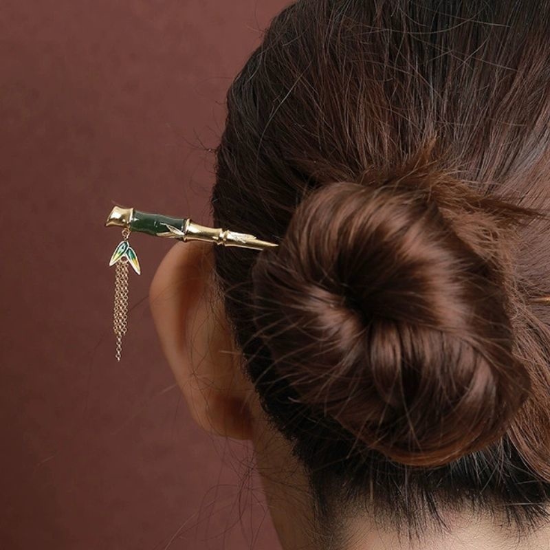 竹のかんざし - 自然の美しさを感じさせるヒスイを使用 K203