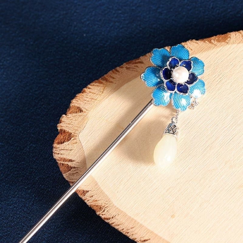 コスモスのかんざし - 古典的な美しさと現代的なエレガンスが見事に融合 K205