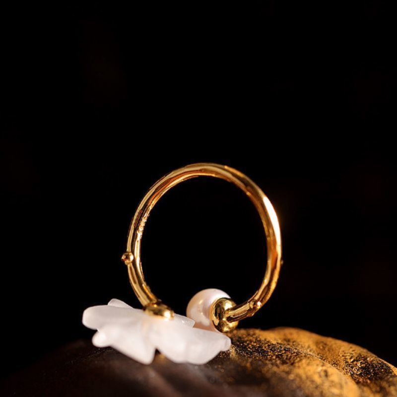 百合の花のリング - 特別な日の贈り物や自身へのご褒美としても最適 R442