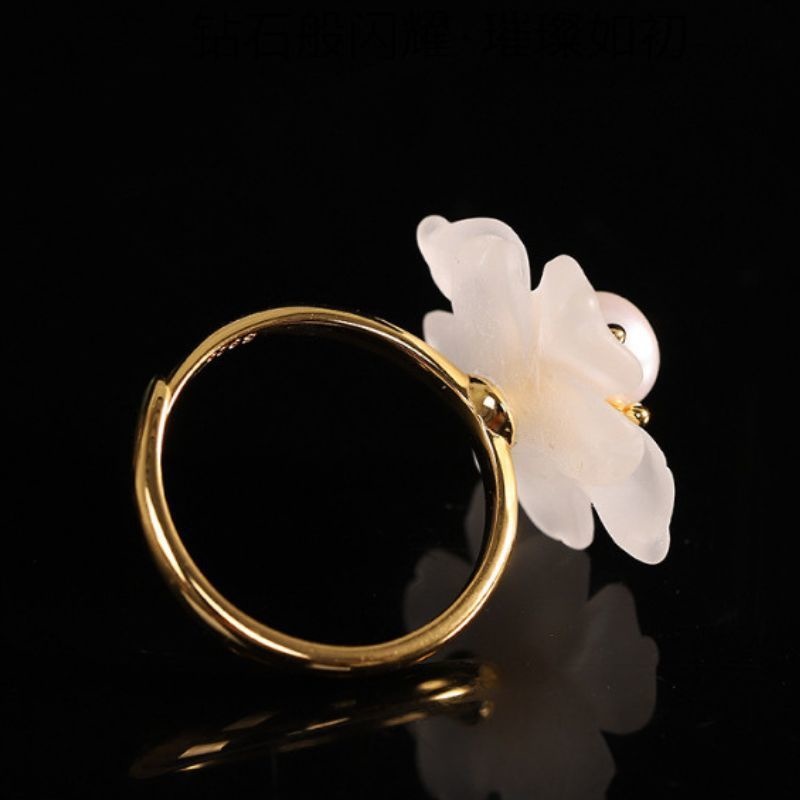 風車の花のリング - 特別な日の装いを華やかに演出してくれる R443