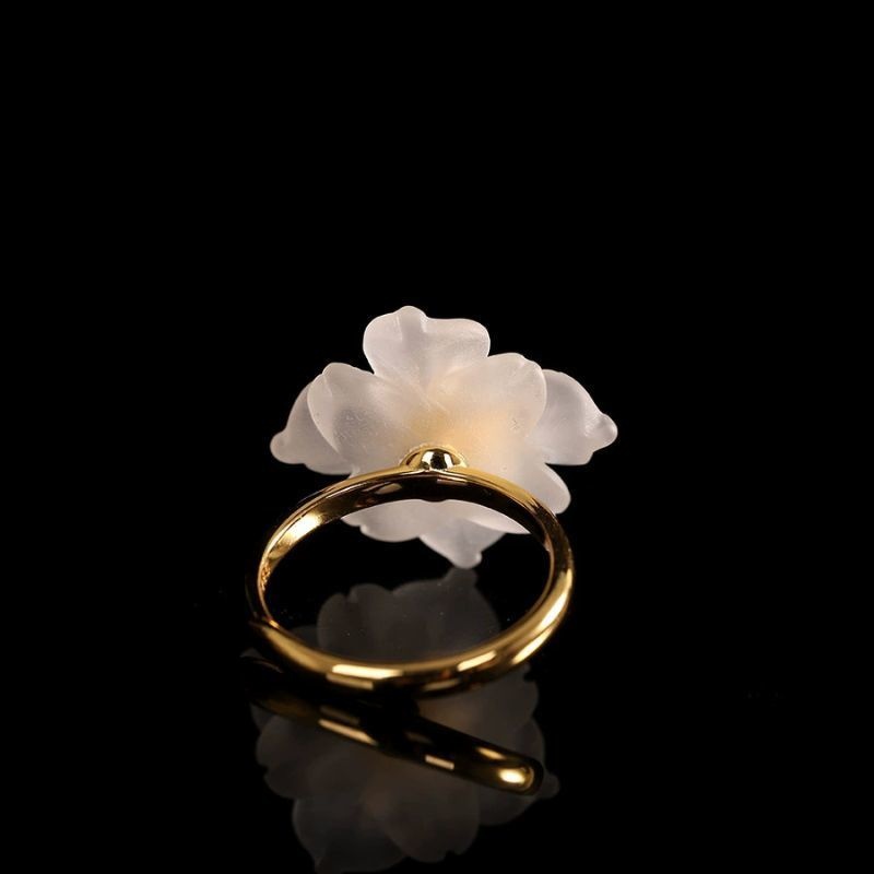 風車の花のリング - 特別な日の装いを華やかに演出してくれる R443