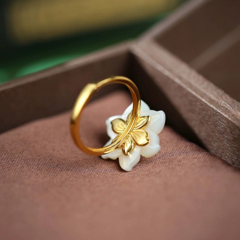 水仙の花のリング - 自然の美しさをそのまま指先に R445