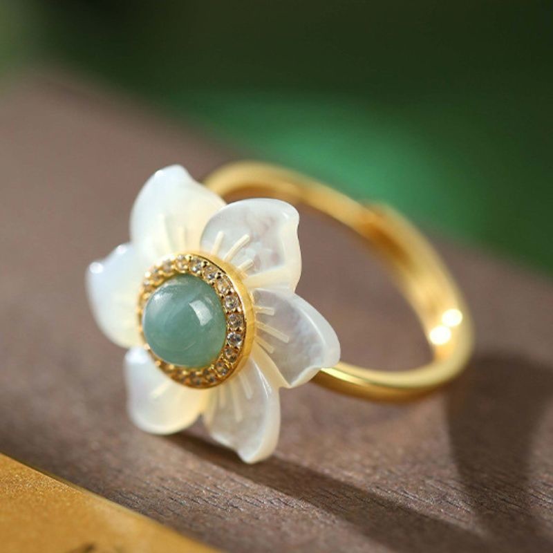 水仙の花のリング - 自然の美しさをそのまま指先に R445