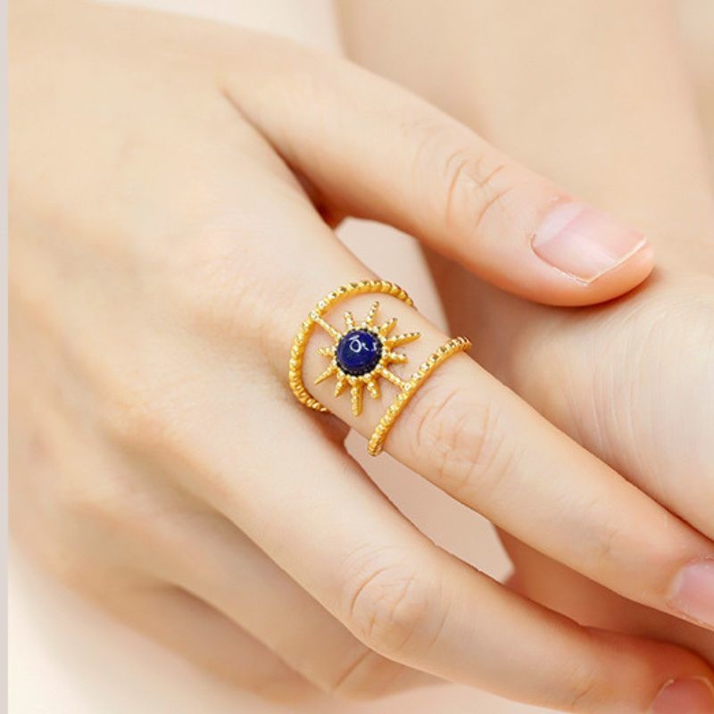 太陽モチーフのリング - ラピスラズリは、無限の宇宙を思わせる R446