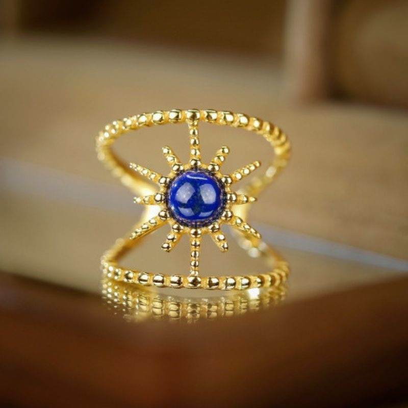 太陽モチーフのリング - ラピスラズリは、無限の宇宙を思わせる R446
