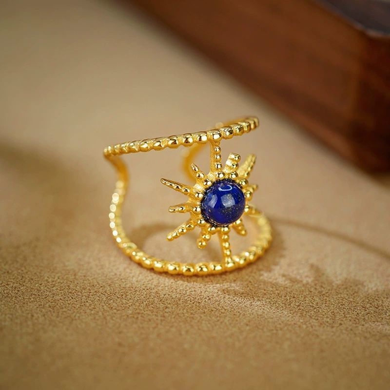 太陽モチーフのリング - ラピスラズリは、無限の宇宙を思わせる R446