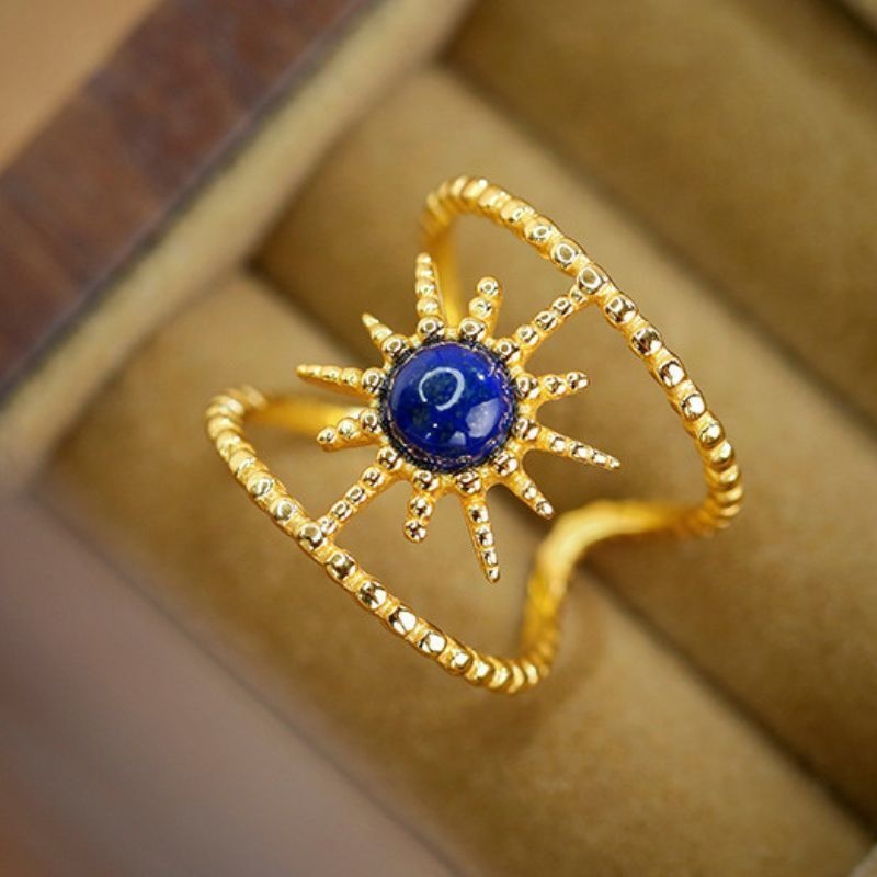 太陽モチーフのリング - ラピスラズリは、無限の宇宙を思わせる R446