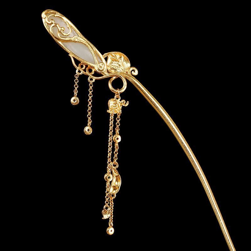 豆のかんざし - 葉っぱは七宝焼で鮮やかな緑に仕上げる K206