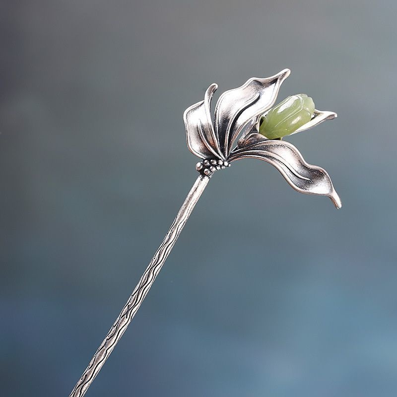 木蓮の花のかんざし - 春の風が優しく吹き抜けるような感覚 K209