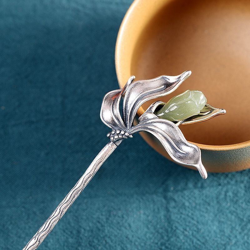 木蓮の花のかんざし - 春の風が優しく吹き抜けるような感覚 K209