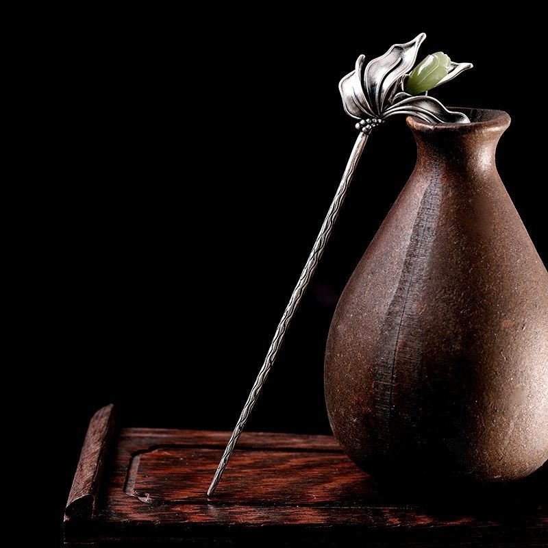 木蓮の花のかんざし - 春の風が優しく吹き抜けるような感覚 K209