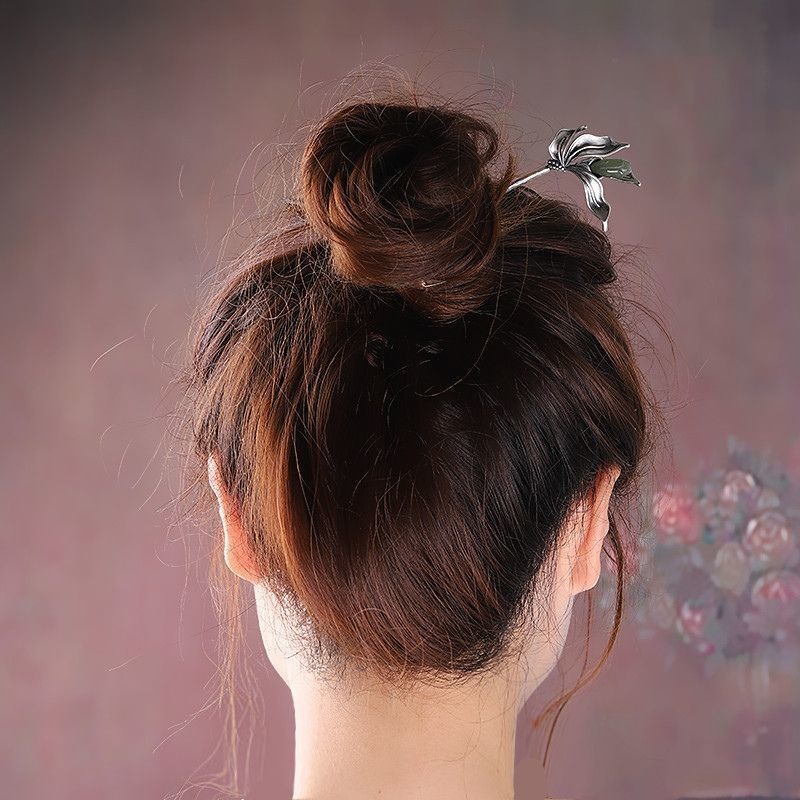 木蓮の花のかんざし - 春の風が優しく吹き抜けるような感覚 K209