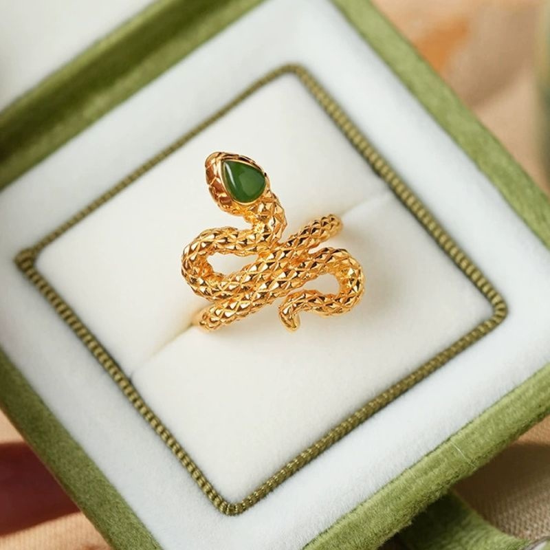 蛇のリング - 持ち主の個性とスタイルを引き立てる R447