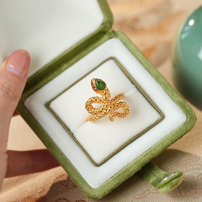 蛇のリング - 持ち主の個性とスタイルを引き立てる R447