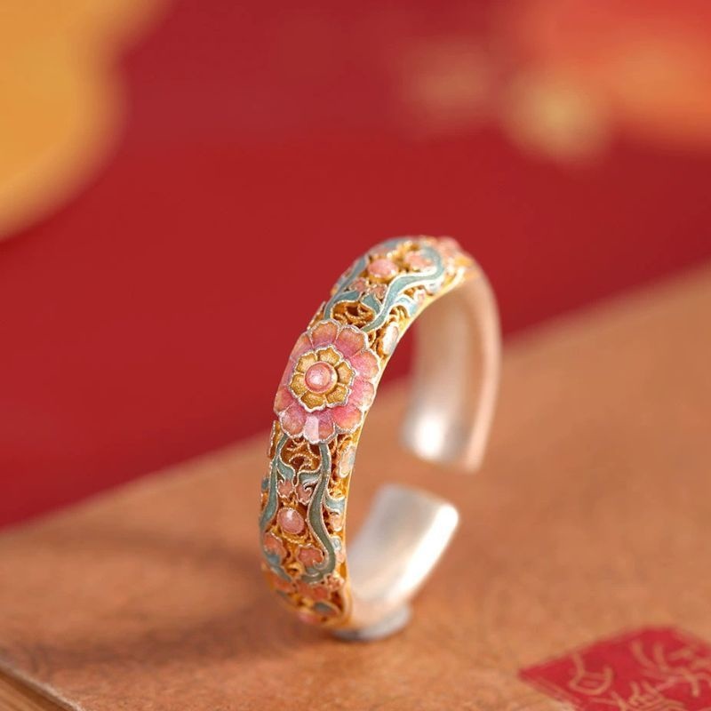 花のリング - 七宝焼が施されて自然の美しさを指先で感じる R457