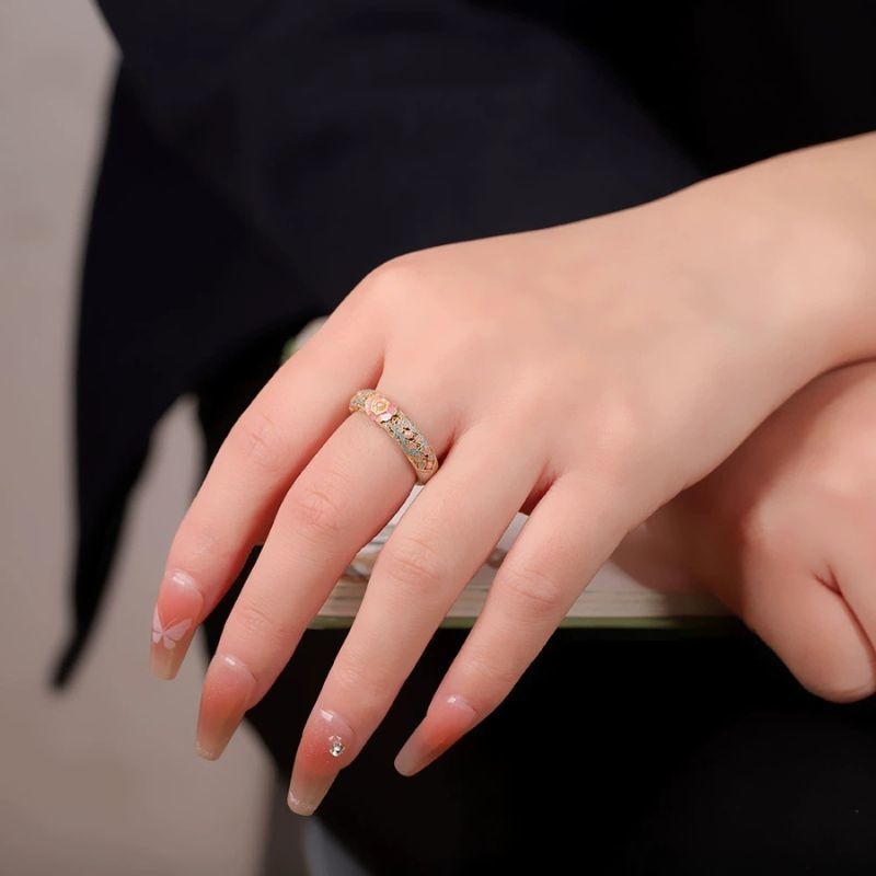 花のリング - 七宝焼が施されて自然の美しさを指先で感じる R457