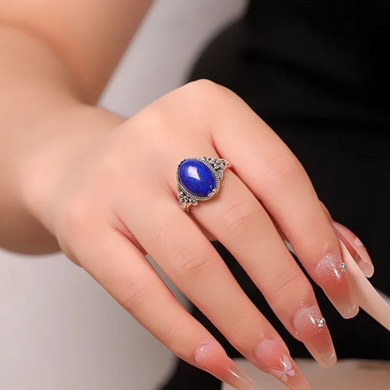 ラピスラズリのリング - あなたの手元を華やかに彩る R458