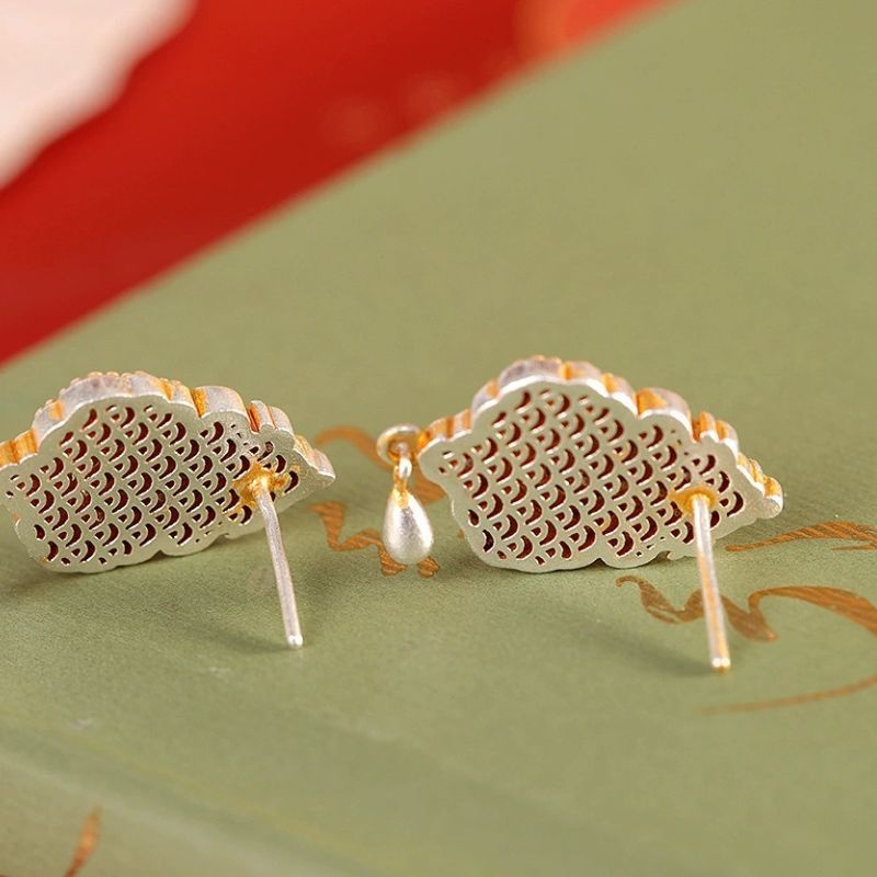 瓢箪のピアス - 七宝焼きが施された可愛らしい耳飾り P204