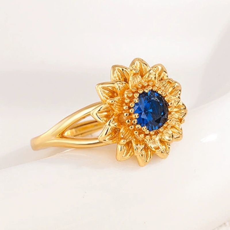 ひまわりのリング- まるで本物のひまわりが指先に咲いている R465