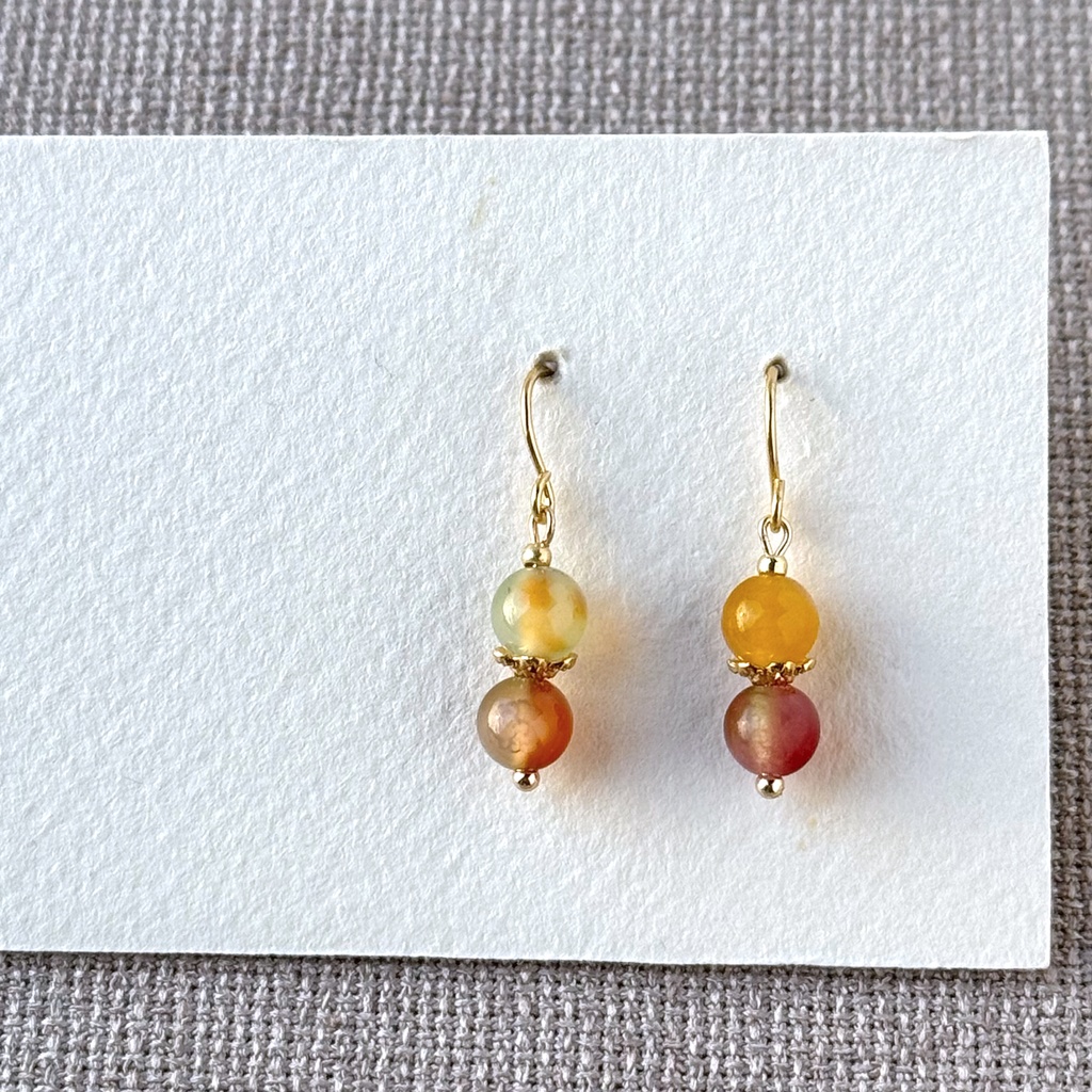 No.169 天然石 アシンメトリで小ぶりなピアス ウォームカラー