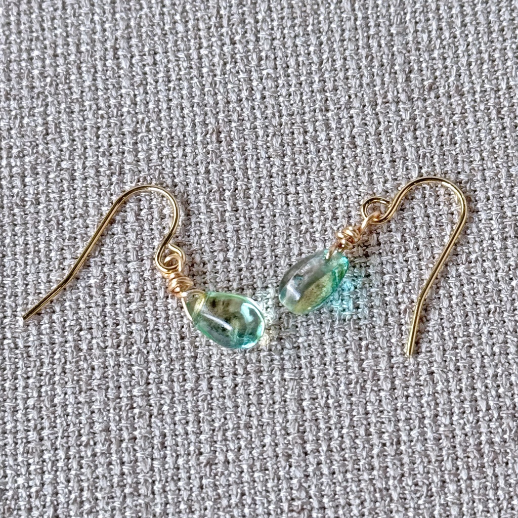 No.128 チェコビーズ 一粒ドロップピアス サワーグリーン×イエロー