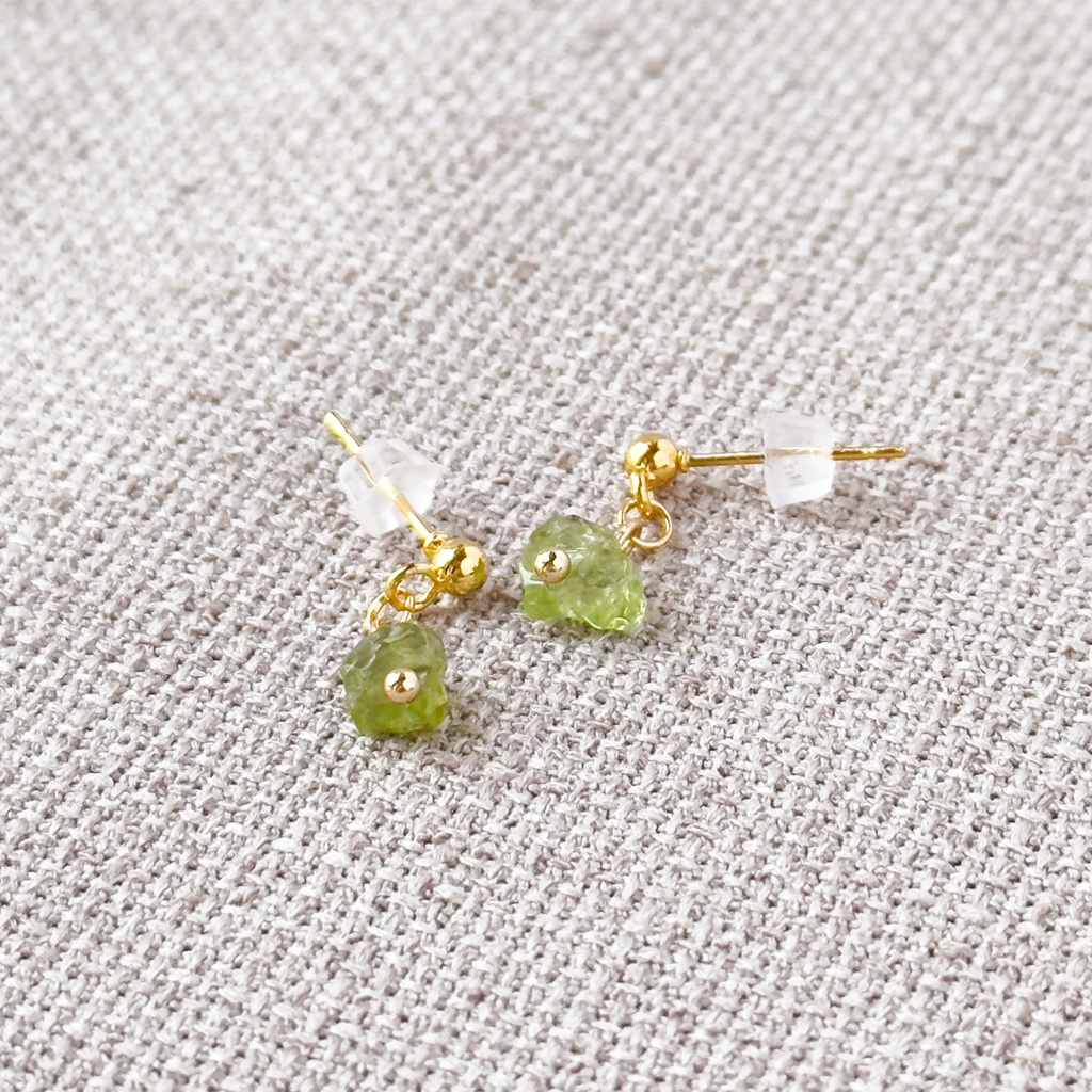 No.221 ペリドット さざれ石の一粒ピアス