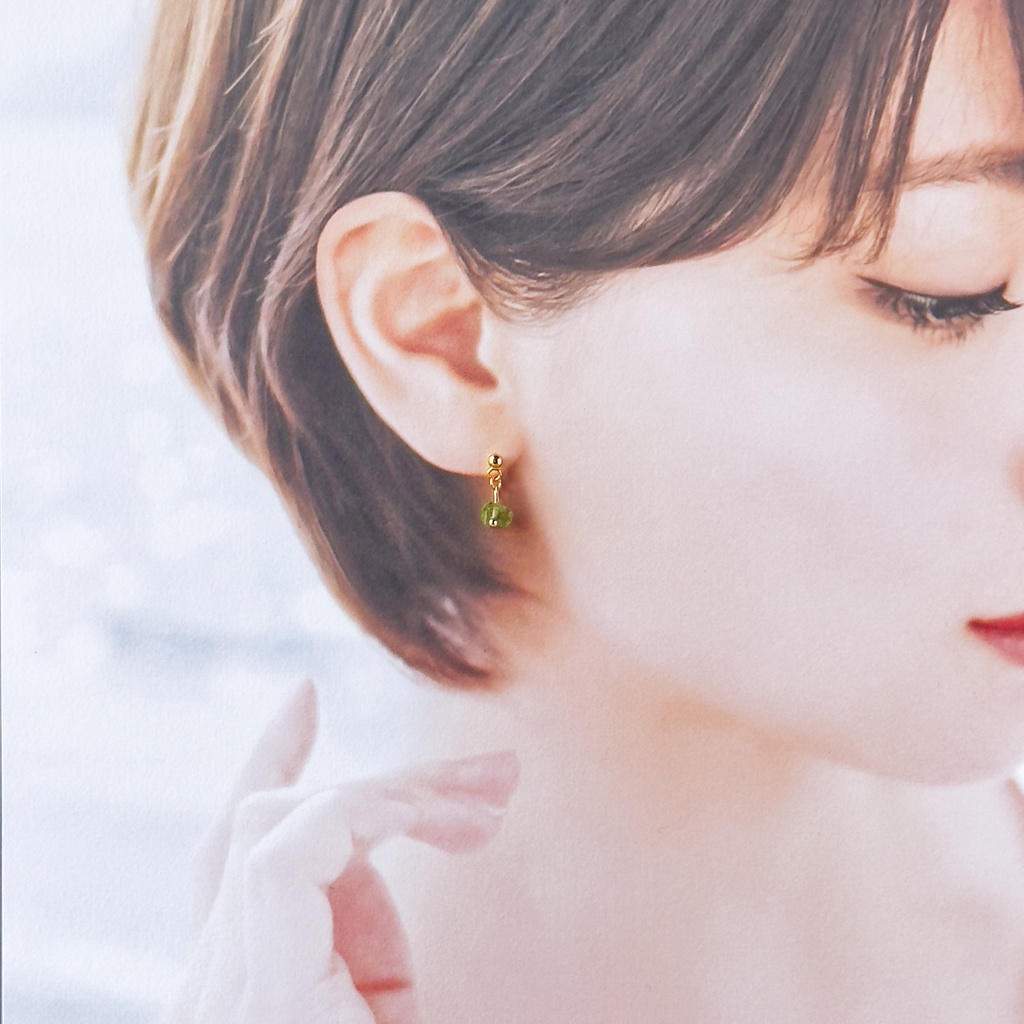 No.221 ペリドット さざれ石の一粒ピアス